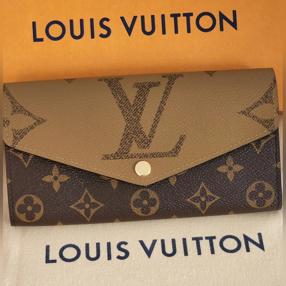 Louis Vuitton Sarah Wallet
